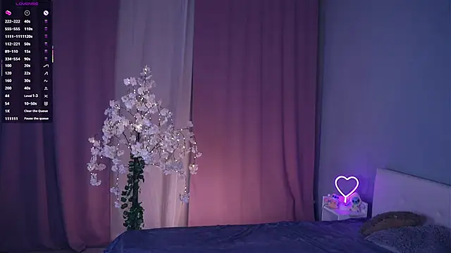 Snapshot of AccaCroyle chatting on April 2026 05:29:01 PM AccaCroyle online show from April 2026 05:29:01 PM