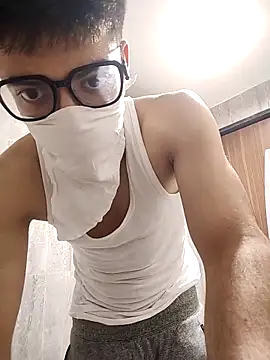 Snapshot of mrmasseur06 chatting on April 2026 07:40:02 PM mrmasseur06 online show from April 2026 07:40:02 PM