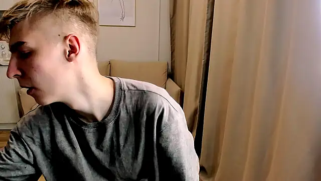 Snapshot of MrSexyCum4U chatting on November 2025 11:38:01 PM MrSexyCum4U online show from November 2025 11:38:01 PM
