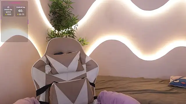 Snapshot of Emma_and_Issac chatting on December 2025 05:12:02 AM Emma and Issac online show from December 2025 05:12:02 AM