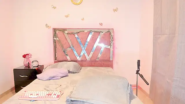 Snapshot of Ella_Lenox chatting on March 2026 02:26:01 AM Ella Lenox online show from March 2026 02:26:01 AM