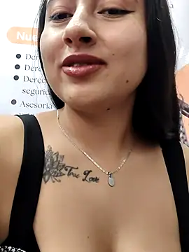 Snapshot of AMATISTA__16 chatting on March 2026 12:20:01 PM AMATISTA 16 online show from March 2026 12:20:01 PM