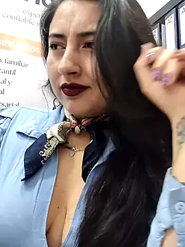 Snapshot of AMATISTA__16 chatting on April 2026 12:27:02 PM AMATISTA 16 online show from April 2026 12:27:02 PM