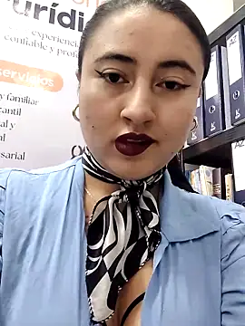 Snapshot of AMATISTA__16 chatting on April 2026 12:21:01 PM AMATISTA 16 online show from April 2026 12:21:01 PM