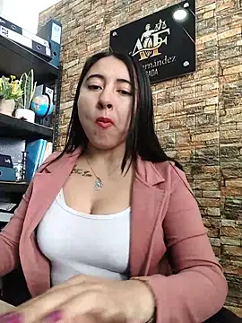 Snapshot of AMATISTA__16 chatting on July 2026 12:48:02 PM AMATISTA 16 online show from July 2026 12:48:02 PM