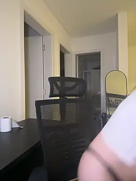 Snapshot of Privad_ravenna chatting on April 2026 01:49:01 AM Privad ravenna online show from April 2026 01:49:01 AM