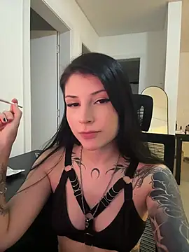 Snapshot of Privad_ravenna chatting on April 2026 03:35:02 AM Privad ravenna online show from April 2026 03:35:02 AM