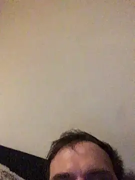 Snapshot of Bamse28 chatting on December 2025 02:20:02 AM Bamse28 online show from December 2025 02:20:02 AM