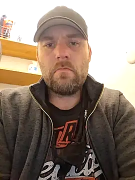 Snapshot of Bamse28 chatting on April 2026 02:43:01 PM Bamse28 online show from April 2026 02:43:01 PM