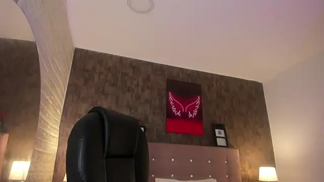 marian  stone online show from September 2025 07:14:02 PM