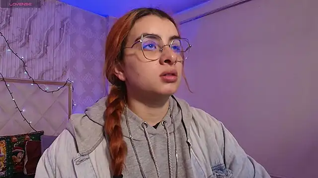 Naomy tay1 online show from December 2025 02:40:01 AM