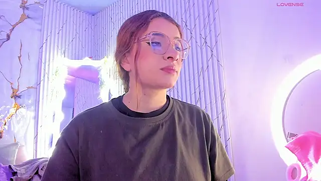 Naomy tay1 online show from March 2026 04:24:02 AM