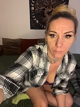 Snapshot of Sidney_Rockz chatting on November 2025 10:56:02 AM Sidney Rockz online show from November 2025 10:56:02 AM