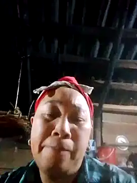 Snapshot of Mamapm20 chatting on December 2025 12:03:02 PM Mamapm20 online show from December 2025 12:03:02 PM