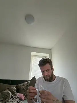 Snapshot of jarda94cz chatting on April 2026 11:32:01 AM jarda94cz online show from April 2026 11:32:01 AM