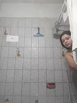 Snapshot of Auroraluna_- chatting on February 2026 09:48:02 PM Auroraluna - online show from February 2026 09:48:02 PM