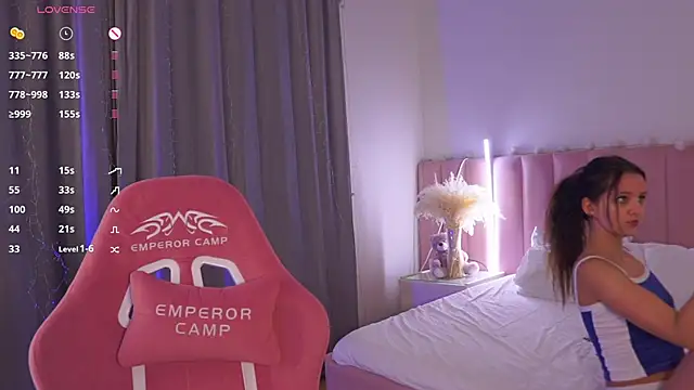 LilLisa online show from February 2026 04:00:02 PM