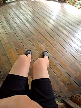 Snapshot of starvingo2002 chatting on September 2025 02:02:01 AM starvingo2002 online show from September 2025 02:02:01 AM