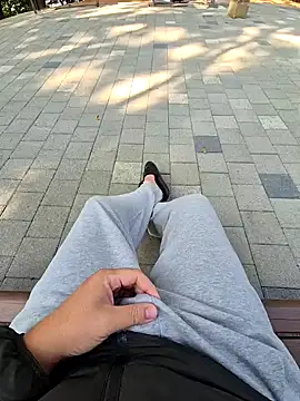 Snapshot of starvingo2002 chatting on October 2025 01:33:02 AM starvingo2002 online show from October 2025 01:33:02 AM