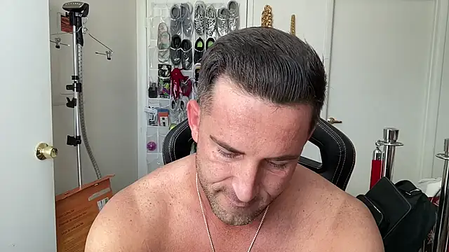 Snapshot of brettmycles28 chatting on June 2026 04:46:02 PM brettmycles28 online show from June 2026 04:46:02 PM