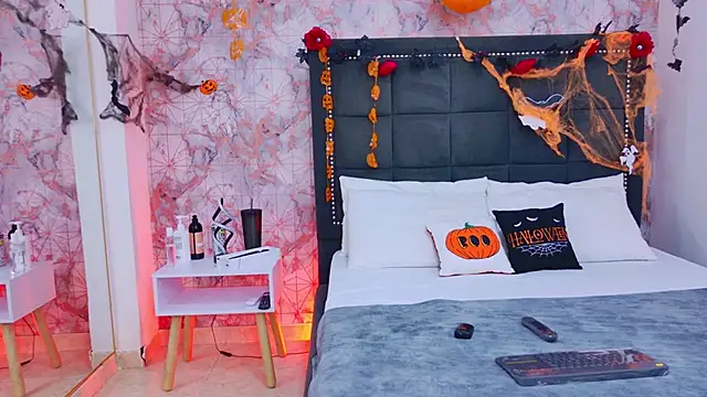 Snapshot of Angelique_Angell chatting on November 2025 07:38:02 PM Angelique Angell online show from November 2025 07:38:02 PM