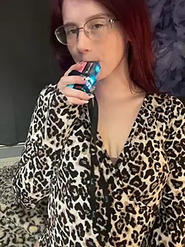 Snapshot of raen001 chatting on February 2026 10:39:01 PM raen001 online show from February 2026 10:39:01 PM