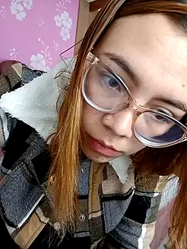 Snapshot of AlissonPeach01 chatting on November 2025 12:27:02 PM AlissonPeach01 online show from November 2025 12:27:02 PM