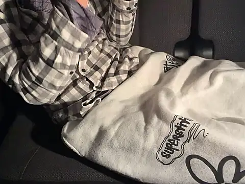 Snapshot of CAMEL1913 chatting on November 2025 05:15:01 PM CAMEL1913 online show from November 2025 05:15:01 PM