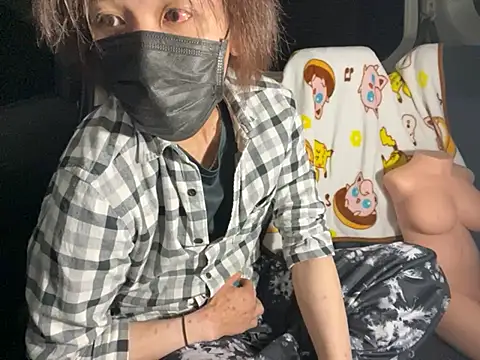 Snapshot of CAMEL1913 chatting on April 2026 05:15:01 PM CAMEL1913 online show from April 2026 05:15:01 PM