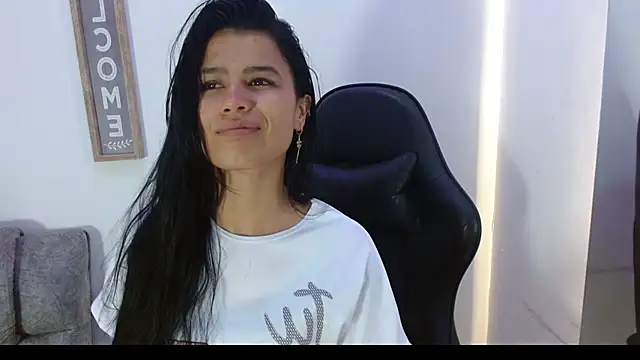 Snapshot of luna_starr69 chatting on September 2025 06:33:02 PM luna starr69 online show from September 2025 06:33:02 PM