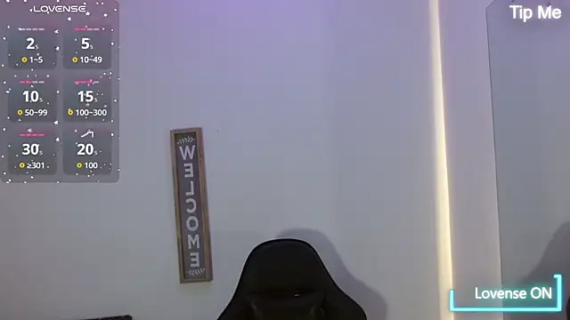 Snapshot of luna_starr69 chatting on December 2025 01:09:02 PM luna starr69 online show from December 2025 01:09:02 PM