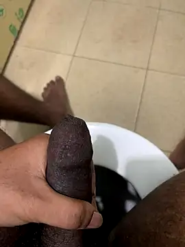 Snapshot of dickfuckerkkk chatting on November 2025 06:03:02 AM dickfuckerkkk online show from November 2025 06:03:02 AM