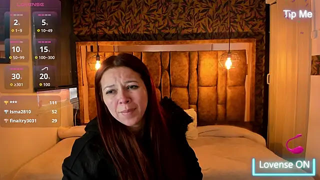 Isa Thompson   online show from October 2025 11:47:01 AM