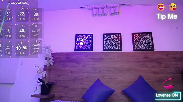 Snapshot of AlexandraCambell chatting on September 2025 07:46:02 PM AlexandraCambell online show from September 2025 07:46:02 PM