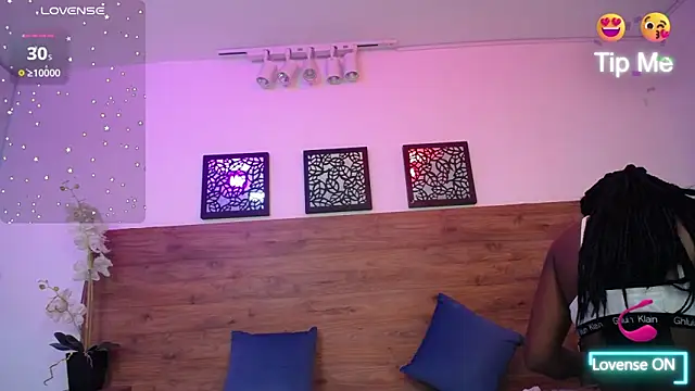 Snapshot of AlexandraCambell chatting on September 2025 07:48:01 PM AlexandraCambell online show from September 2025 07:48:01 PM