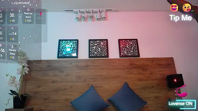 Snapshot of AlexandraCambell chatting on September 2025 07:39:02 PM AlexandraCambell online show from September 2025 07:39:02 PM