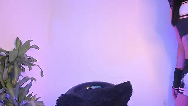 Lucy shen  online show from October 2025 11:14:01 PM