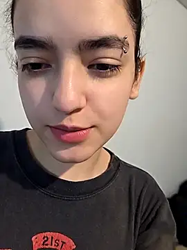 Snapshot of abrilour chatting on April 2026 02:22:02 AM abrilour online show from April 2026 02:22:02 AM