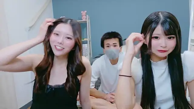 Snapshot of Reto-sama chatting on April 2026 12:41:02 PM Reto-sama online show from April 2026 12:41:02 PM