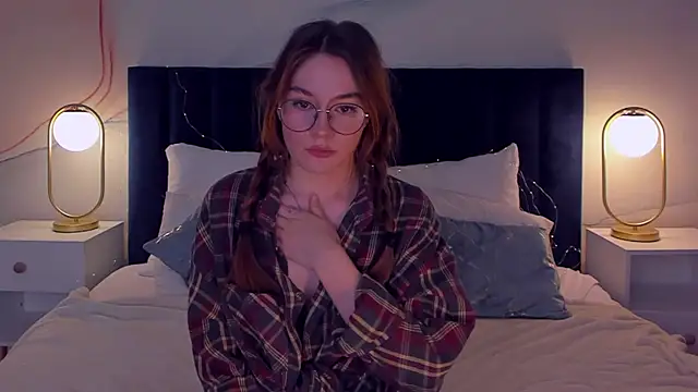 LanaAirlie online show from November 2025 03:01:02 AM