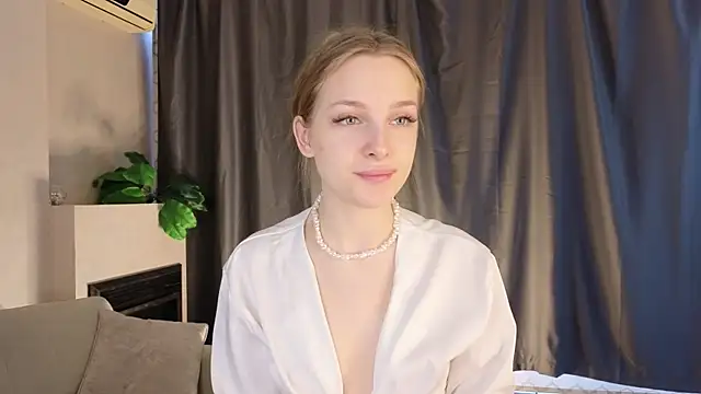 CindyGreen online show from November 2025 06:16:02 AM