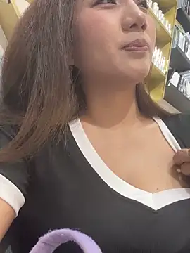 Snapshot of Dujuan-d chatting on October 2025 12:39:02 PM Dujuan-d online show from October 2025 12:39:02 PM