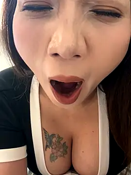 Snapshot of Dujuan-d chatting on November 2025 11:12:02 AM Dujuan-d online show from November 2025 11:12:02 AM