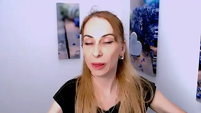 Snapshot of Create_your_own_sun chatting on September 2025 12:48:01 PM Create your own sun online show from September 2025 12:48:01 PM