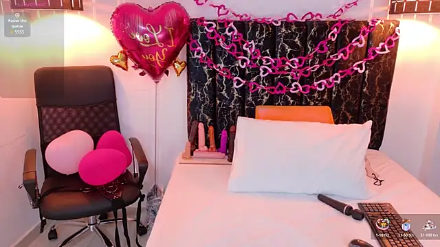 evvaa moon69 online show from February 2026 12:33:02 PM