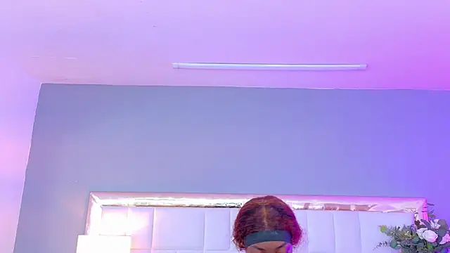 MadeleineHocker online show from November 2025 12:50:02 PM