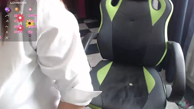 hiilarybrown online show from April 2026 05:11:01 PM