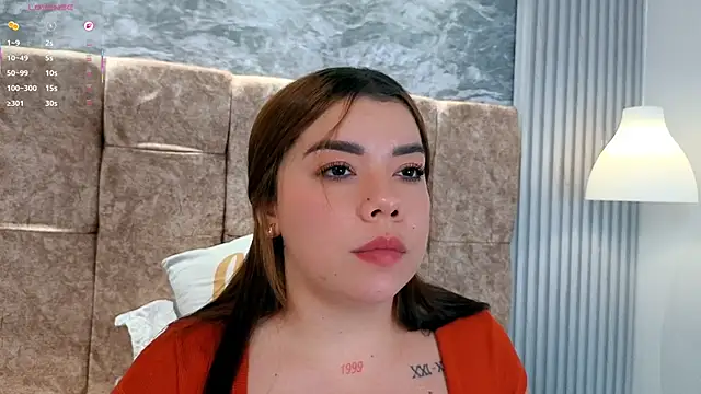 leilapons online show from April 2026 07:18:02 PM