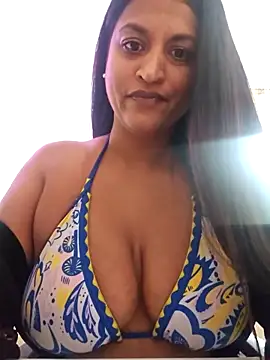 Snapshot of Busty_AriaX chatting on October 2025 04:07:02 PM Busty AriaX online show from October 2025 04:07:02 PM