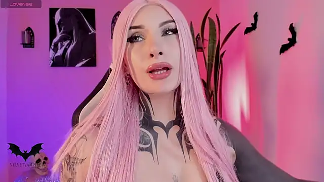 Snapshot of VelvetVampiree chatting on April 2026 05:19:01 AM VelvetVampiree online show from April 2026 05:19:01 AM